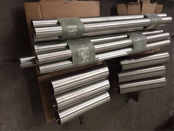 赤壁压减60万吨钢铁产能